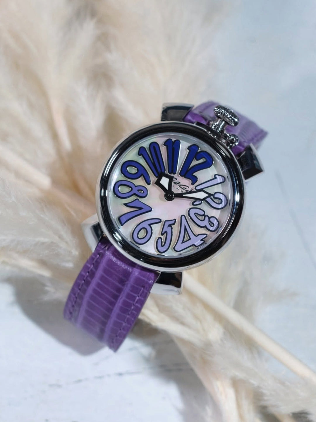 GaGà Milano White MOP Round Dial having a silver Case with a Purple Fuxia Tejus Leather Strap Watch for women - 5000MN03S0LTPR0