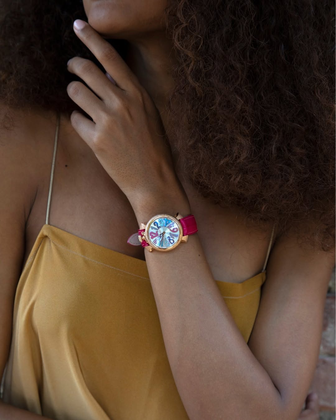 GaGà Milano White MOP Round Dial having a Shimmer Rose Gold Case with a Pink Fuxia Tejus Leather Strap Watch for women - 5001MN03RFLTFX0