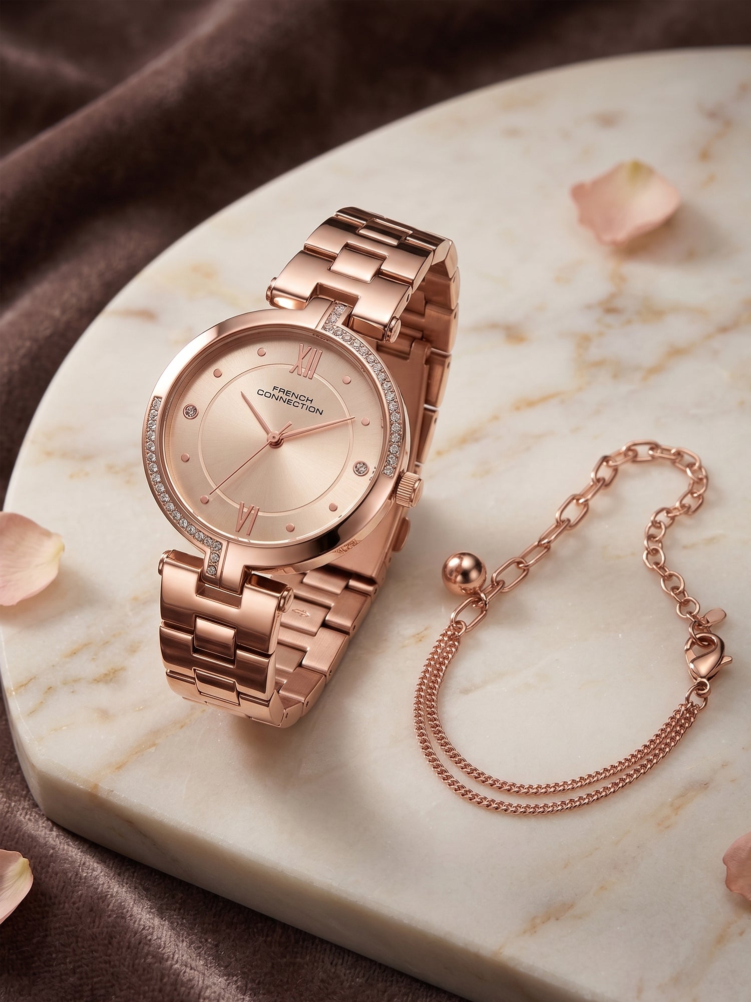 French Connection Women's Gift Set Watch with Rose Gold Sunray Dial, Rose Gold Stainless Steel Bracelet & Matching Bracelet Gift Set – FCN0220RGM