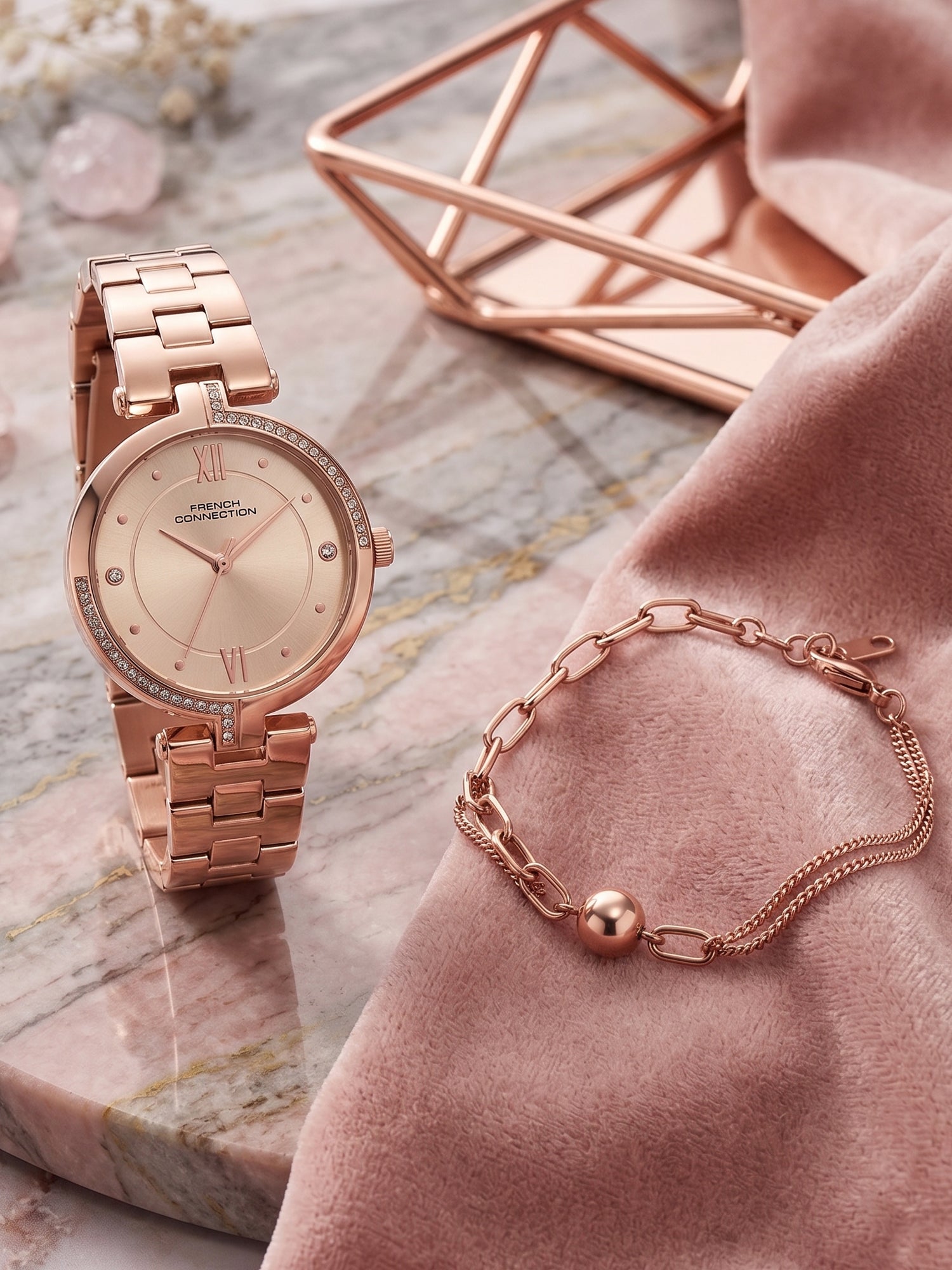 French Connection Women's Gift Set Watch with Rose Gold Sunray Dial, Rose Gold Stainless Steel Bracelet & Matching Bracelet Gift Set – FCN0220RGM
