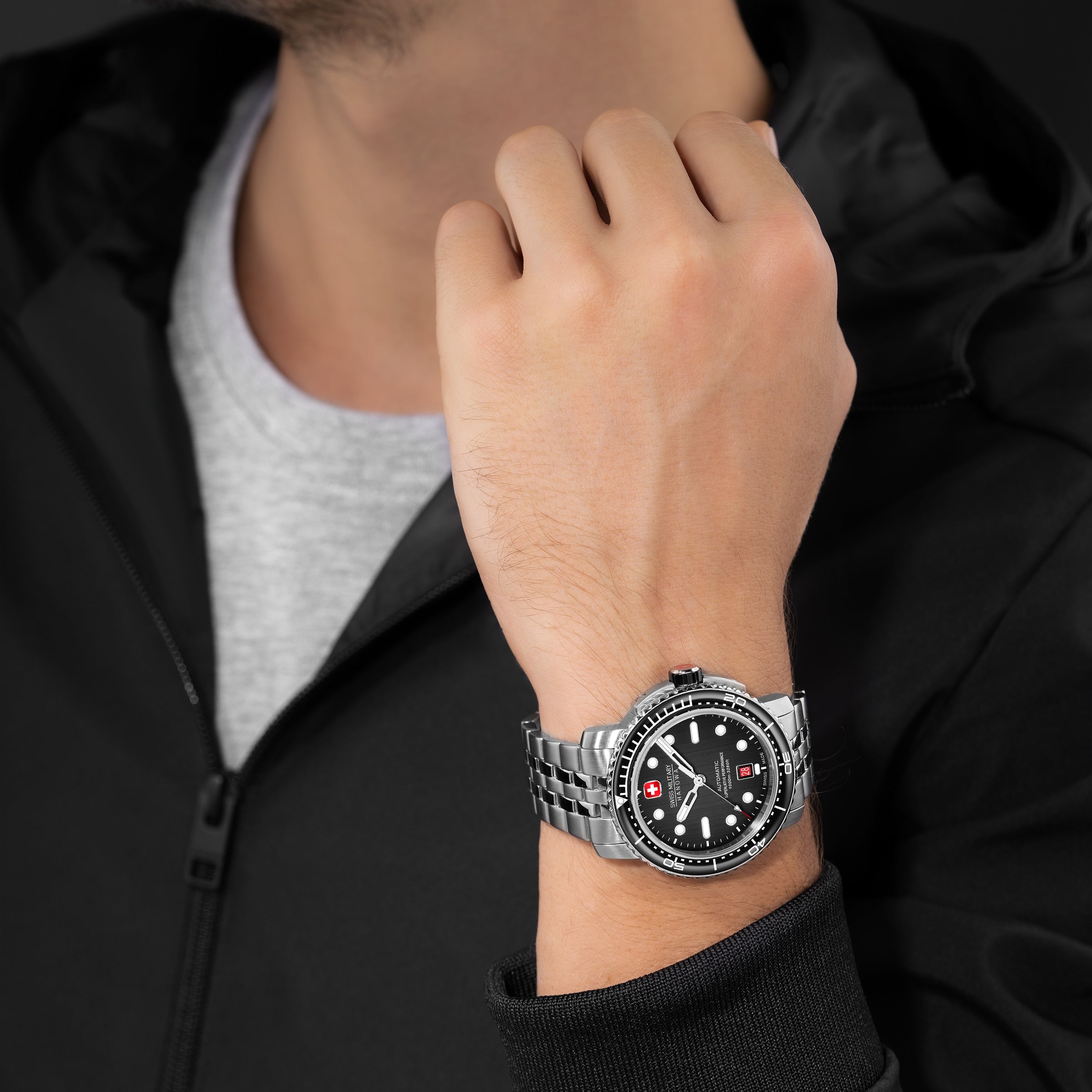 Swiss Military Hanowa MAITRE PLONGEUR SMWGL0002001-SET - swiss made Round Black Automatic - Watch for men with set of interchangeable bracelet and strap