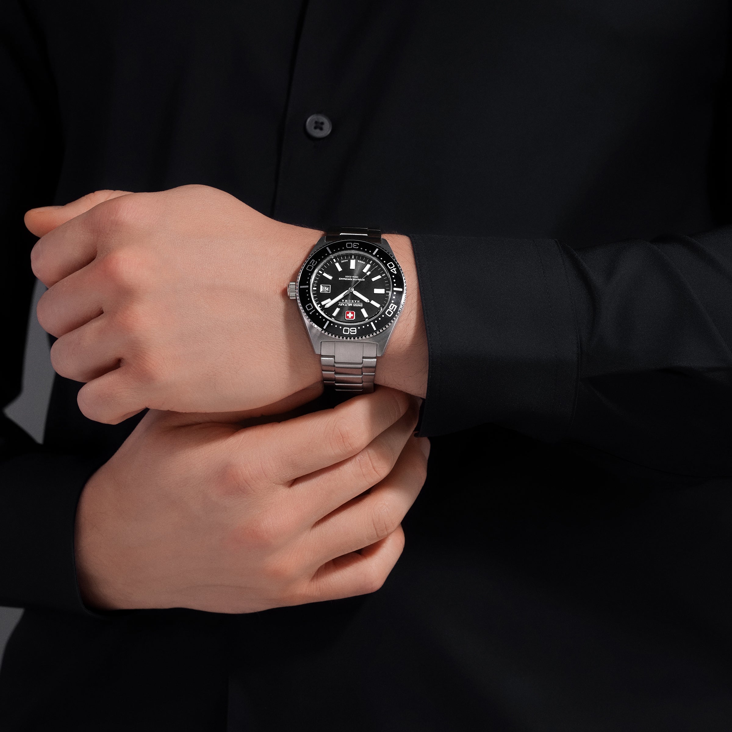 Swiss Military Hanowa NOMAD Black Round Dial Analogue Swiss Made Watch For Mens-SMWGH0004903