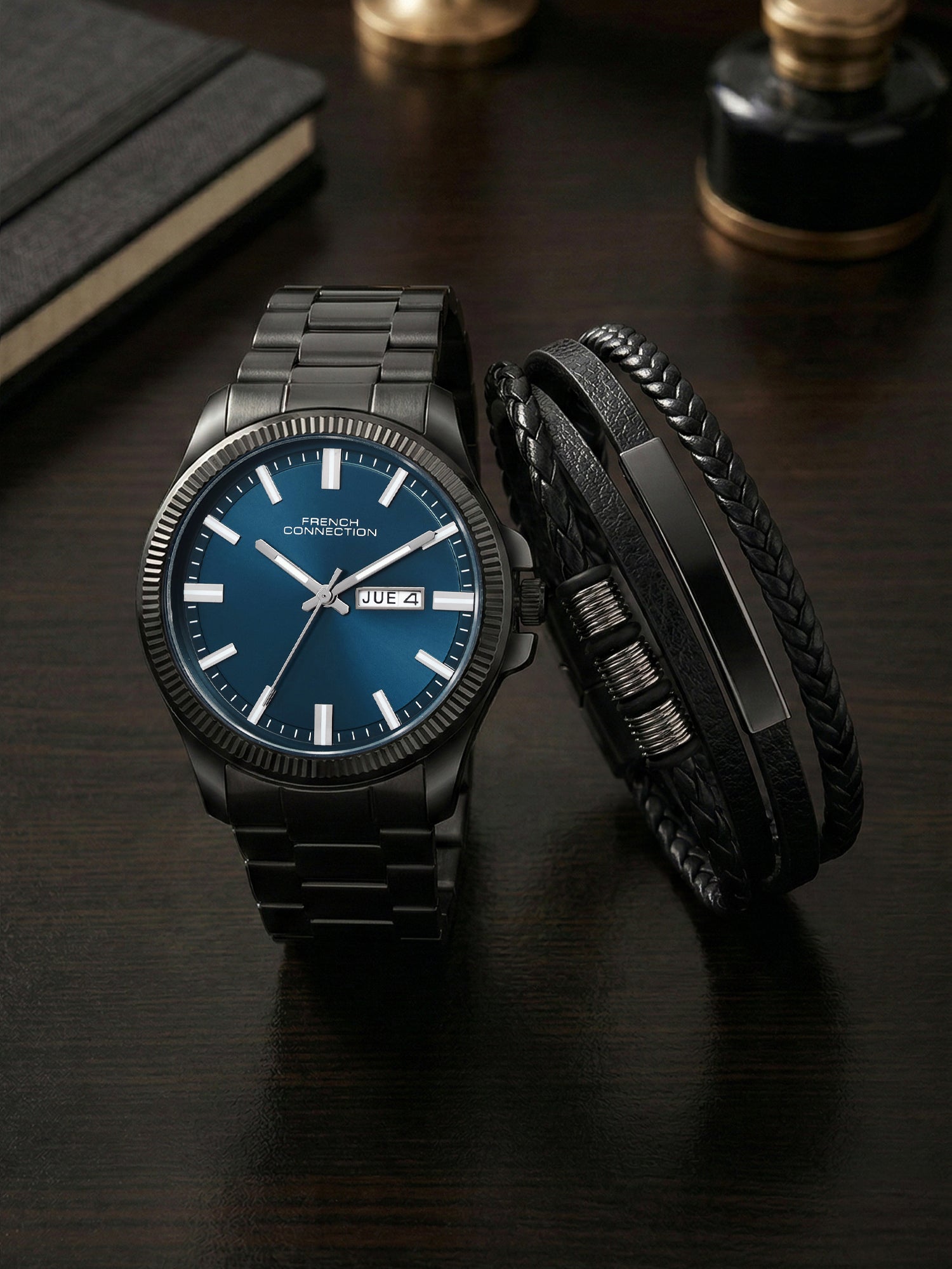 French Connection Men's Gift Set Watch with Blue Sunray Dial, Black Stainless Steel Bracelet & Matching Black Bracelet – FCGS01-A
