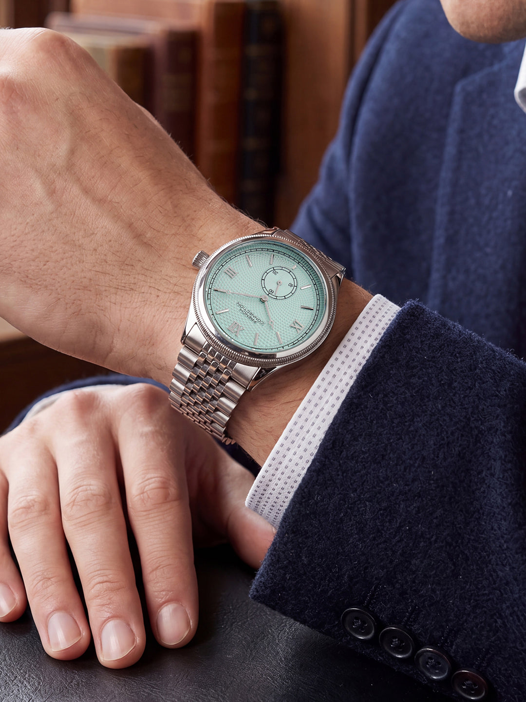 French Connection Heure Noble | Quartz Analog Display | Pista Dial | Silver Stainless Steel Strap | Watch for Men - FCN0208NSM