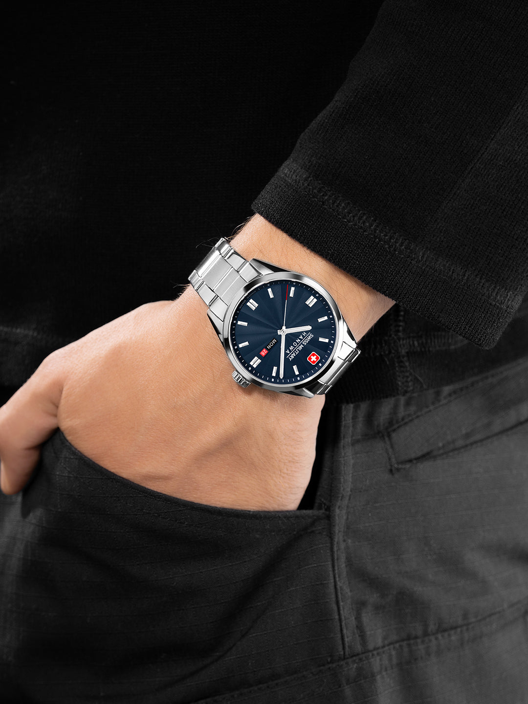 SWISS MILITARY HANOWA ROADRUNNER MAXED BLUE ROUND DIAL ANALOG WATCH FOR Men's SMWGH0001602