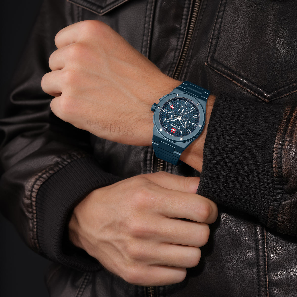 SWISS MILITARY HANOWA SIDEWINDER CERAMIC BLUE ROUND DIAL ANALOG WATCH FOR Men's SMWGI0002281