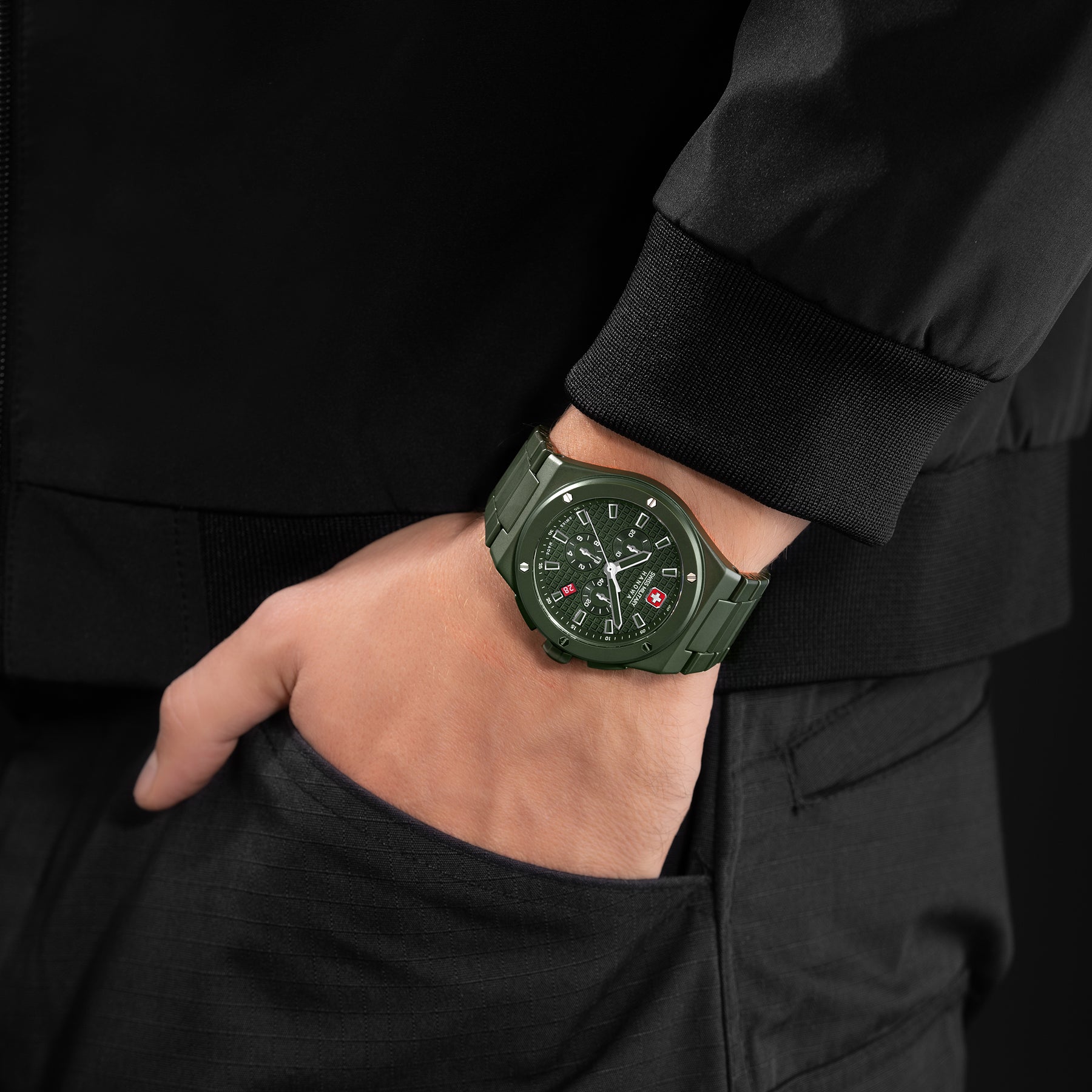 SWISS MILITARY HANOWA SIDEWINDER CERAMIC GREEN ROUND DIAL ANALOG WATCH FOR Men's SMWGI0002282